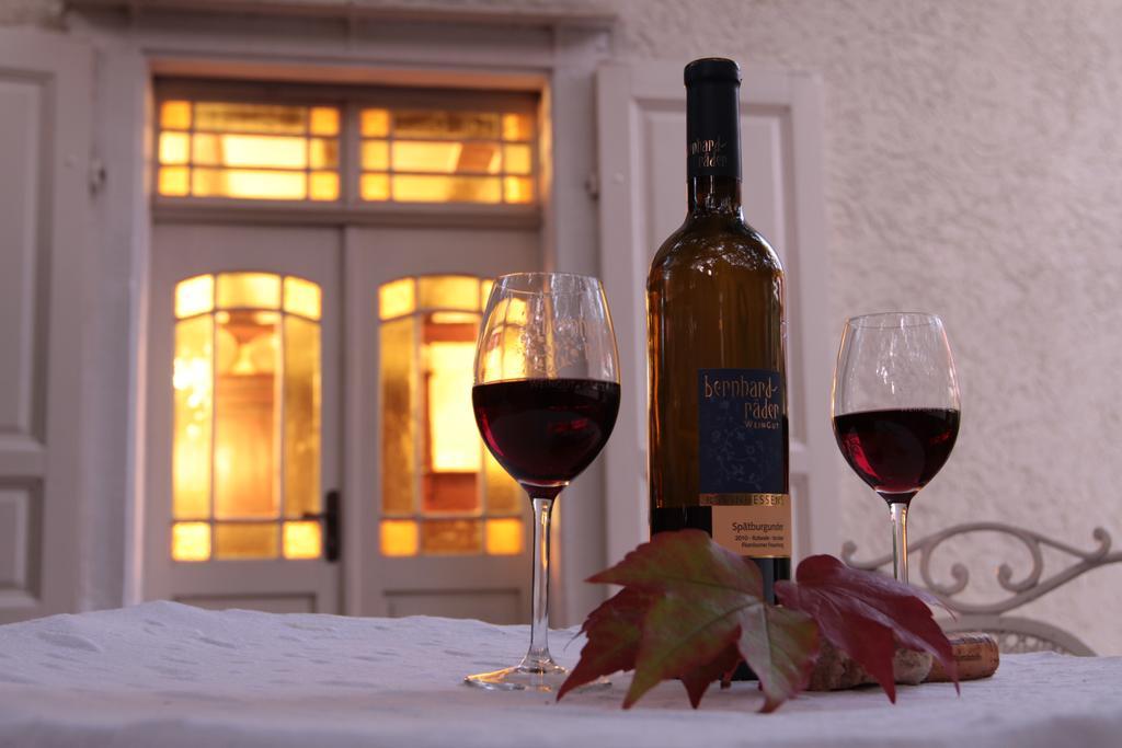 Bio-Weingut, Gaestehaus Und Kraeuterhof Flomborn Экстерьер фото
